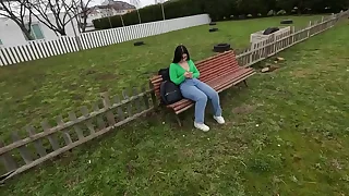 Me follo a una desconocida que encontr&eacute; en el parque &period;